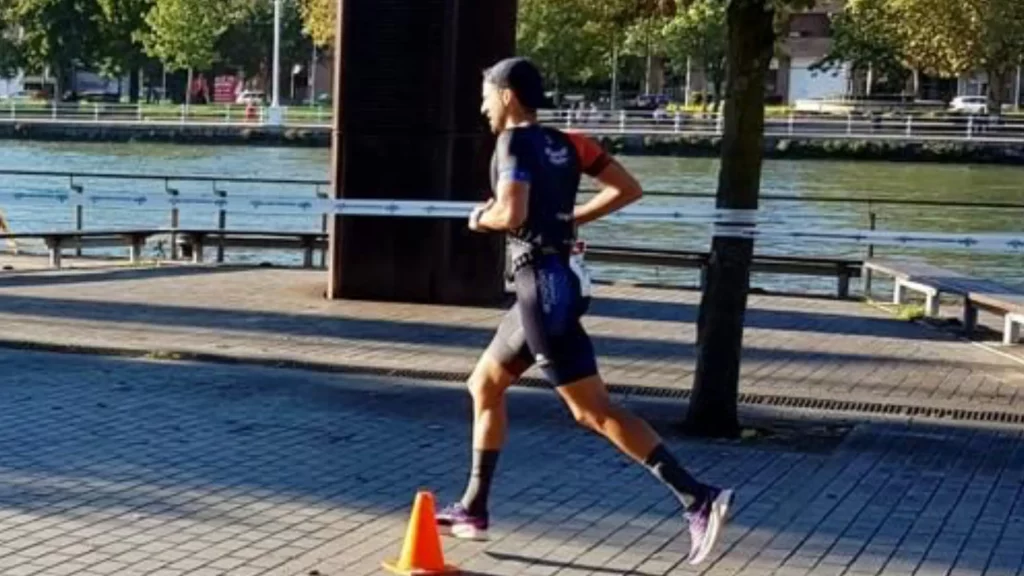 Javier Ruiz Chaparro compitiendo en el Half de Bilbao