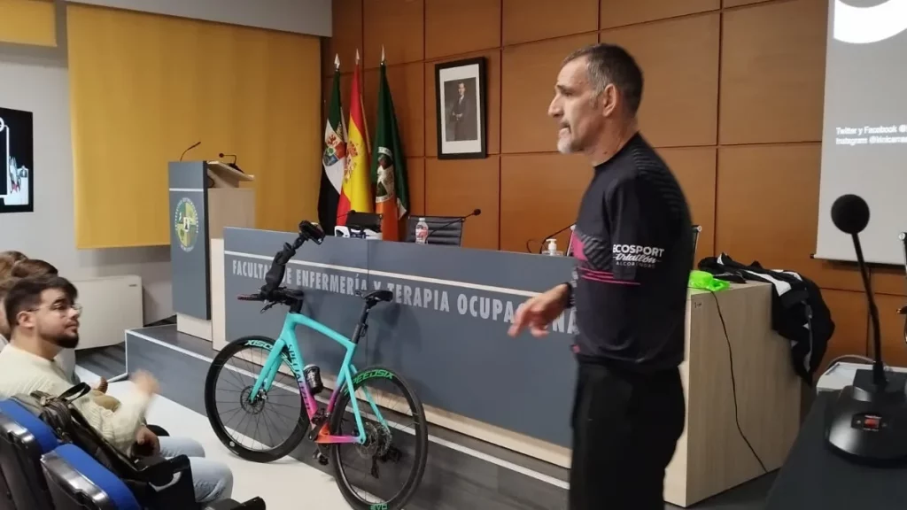 Kini atleta paralímpico triatlón
